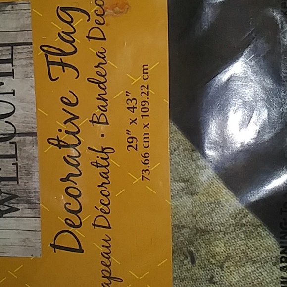 Evergreen Decorative Flag - Picture 3 of 4